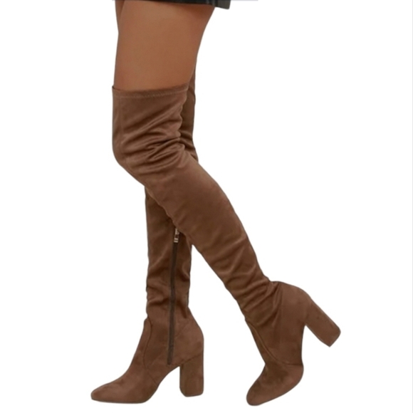 Lulus Shoes - NWT Lulus Taupe Size 7 Suede Knee-High Boots